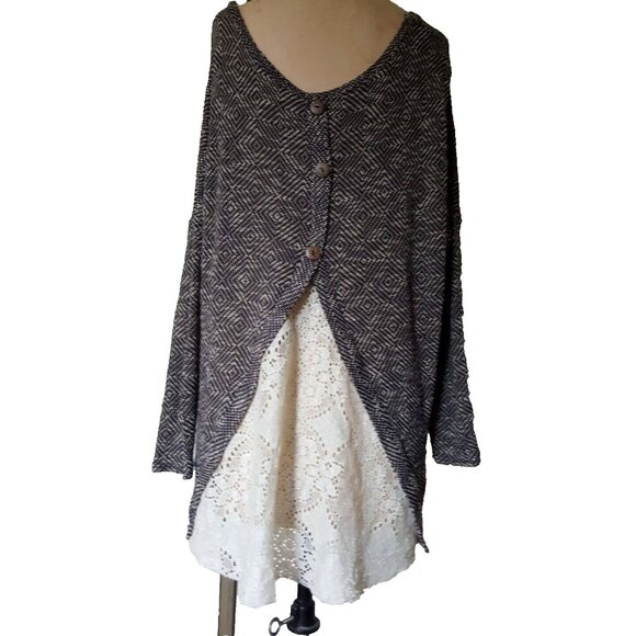 SAGE long lagenlook light sweater top back buttons and crochet lace insert L - Picture 3 of 12